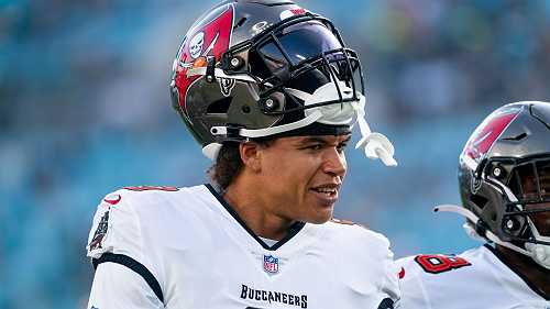 Sources: Bears add Tryon-Shoyinka to help line