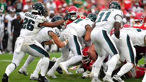 NFL: Officiate tush push 