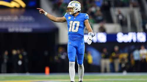 Bolts laud injured Herbert