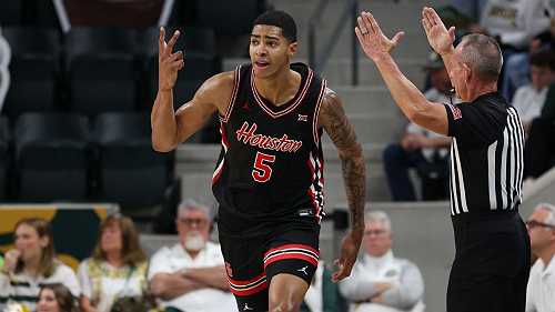 Houston wins school-record 16th straight on road