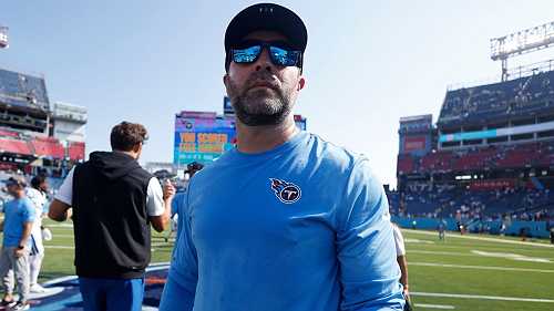 Titans coach not fazed by fans calling for firing