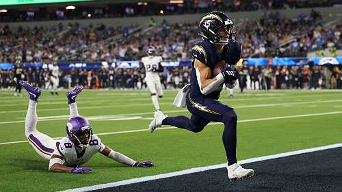 Vikings-Chargers NFL Week 8: Herbert finds Ladd McConkey for 27-yard TD