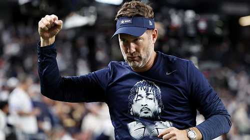 Cowboys honor Kneeland in win: 