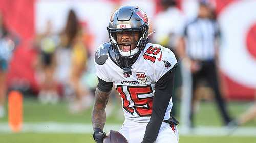 Last-minute pickups: Bucs duo of Tez Johnson, Cade Otton among top Week 8 options