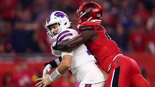 Allen roughed up, sacked 8 times in frustrating loss