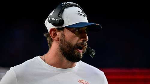 Broncos promote QB coach Davis Webb to OC position