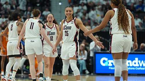 UConn crushes Tennessee for Lady Vols