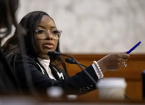 ALL EYES ON CROCKETT AS REPUBLICANS BRUISE EACH OTHER UP AHEAD OF CONTENTIOUS PRIMARY