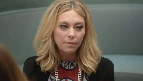 Sutton Stracke Warns Women After Divorce