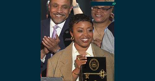 Quinta Brunson honored with key to the city of Philadelphia, mural at alma mater that inspired "Abbott Elementary"