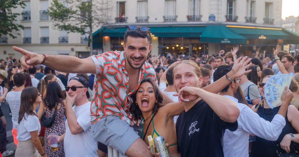 145 people at France music festival report being pricked with syringes after online calls to target women