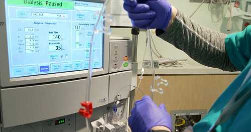CBS News investigation finds concerns over dialysis centers across U.S.