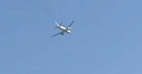 American Airlines flight returns to Las Vegas airport after flames, smoke come from engine midair