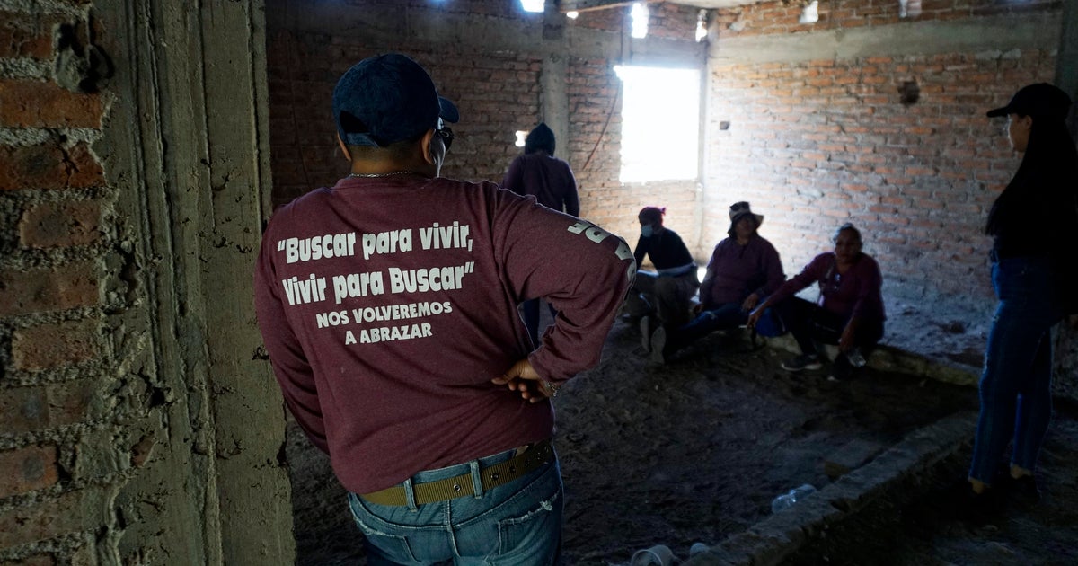 Dismembered bodies of 32 people found in abandoned home in Mexico: "We hope to find our loved ones"