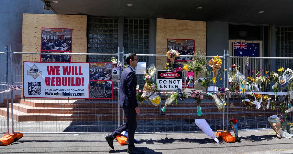 Australia expels Iranian diplomats, accuses country of directing antisemitic arson attacks