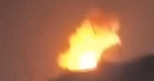 U.S. launches military strikes on Venezuela, sources say | Special Report