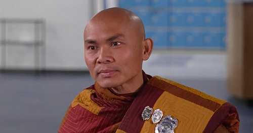 Buddhist monk who led 15-week peace walk to D.C. tells CBS News peace "always begins from within"