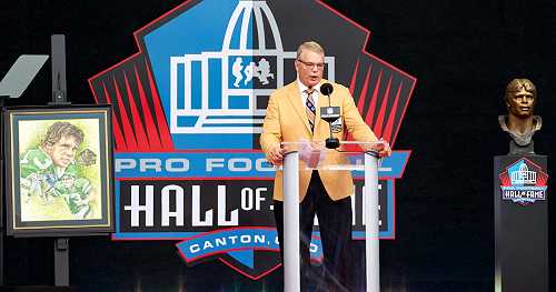 Trump pardons 5 ex-NFL players for crimes including drug trafficking