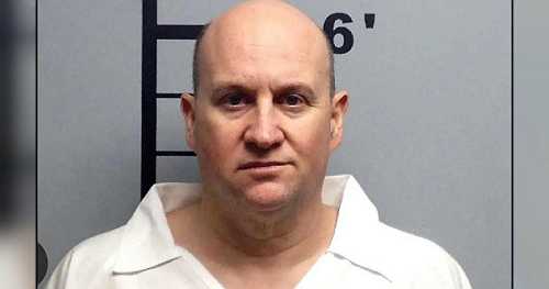 FBI offers reward for information leading to arrest of ex-police chief who escaped prison