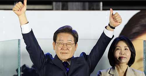 New South Korean president vows peace with North Korea, better China relationship