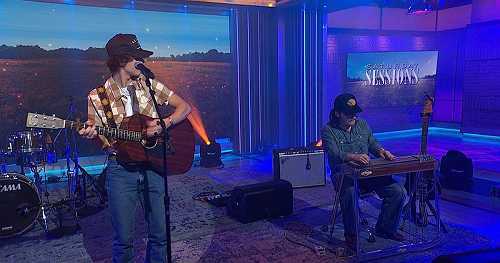 Saturday Sessions: Waylon Wyatt performs "Arkansas Diamond"