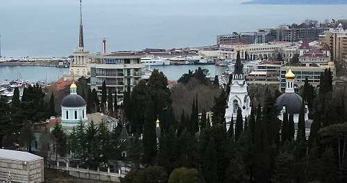 Russia gives U.S. man it accuses of illegally transporting weapons a 5-year prison term