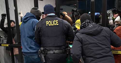 Where the investigation into Alex Pretti shooting in Minneapolis stands