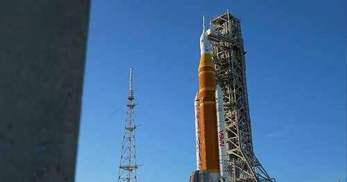 Hydrogen leaks delay Artemis II moon mission until March