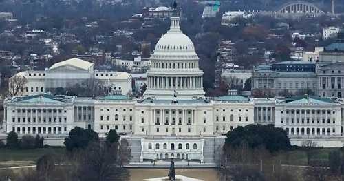 DHS shutdown begins with no deal in sight