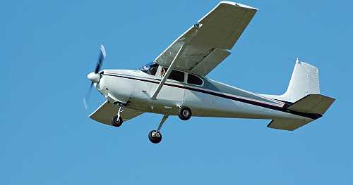 2 student pilots killed in midair collision in Canada: "There was a pillar of black smoke"