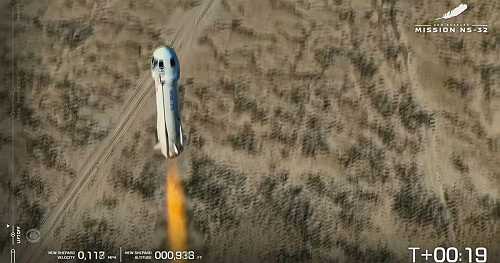 Blue Origin spacecraft carries 6 to edge of space