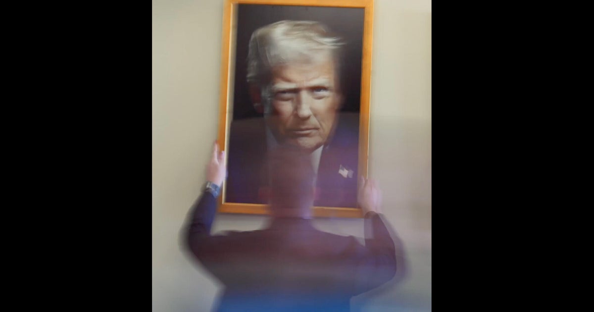 White House releases new official Trump portrait. See it here.