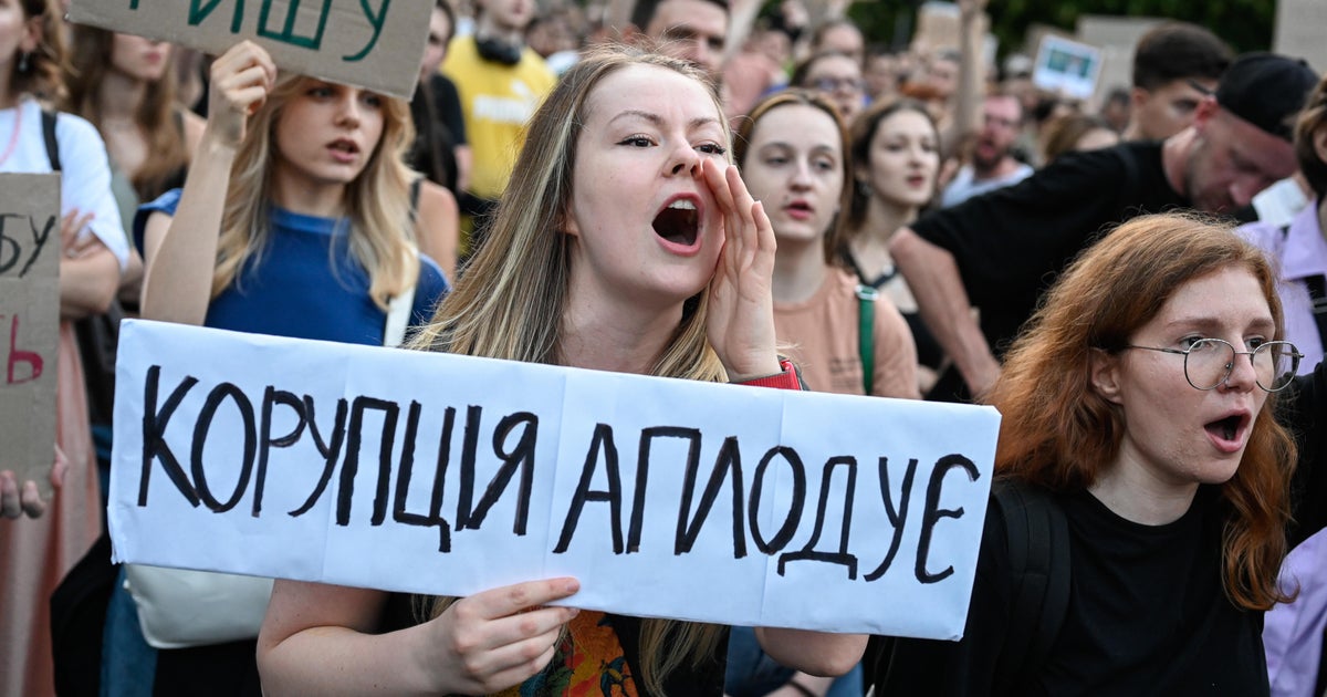 Zelenskyy faces mass protests, for first time since Russia war began, over changes to anti-corruption agencies