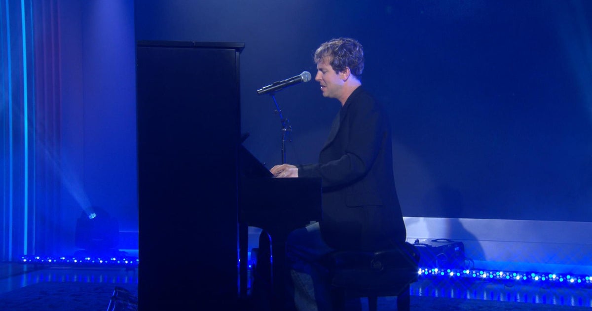 Saturday Sessions: Tom Odell performs "Don