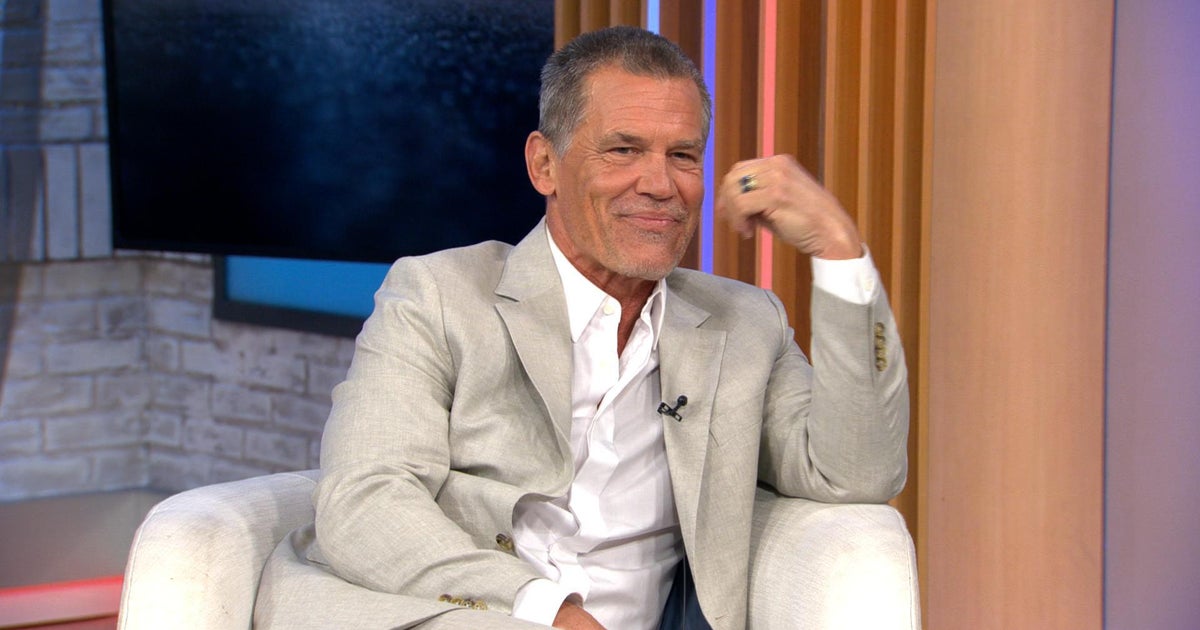 Josh Brolin on chilling new film "Weapons" alongside Julia Garner