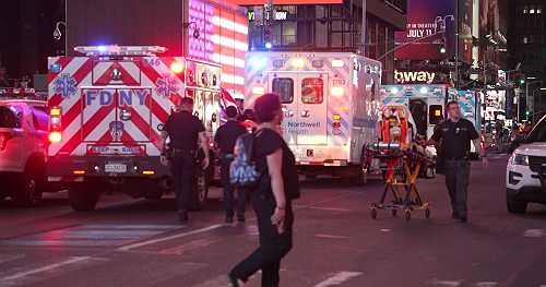 Times Square shooting leaves 3 hurt, suspect in custody, NYPD says