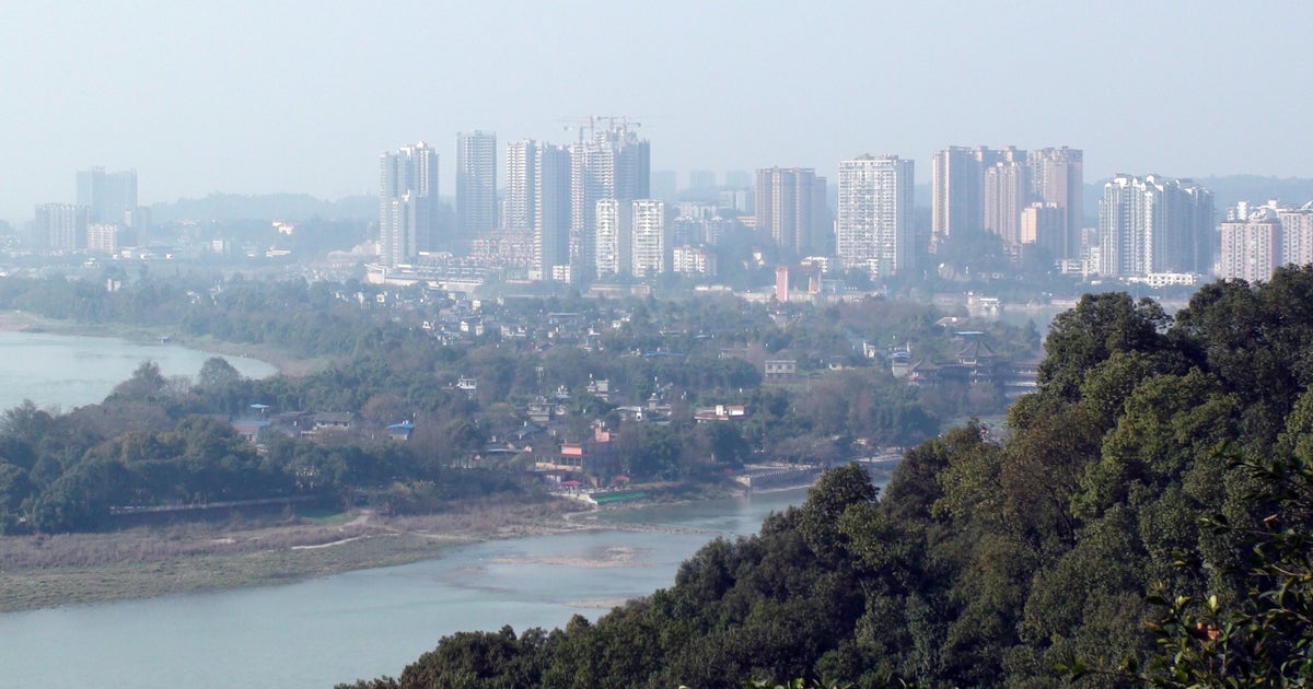 Plea scrawled in blood on a pillow saves Chinese woman trapped in locked room for 30 hours