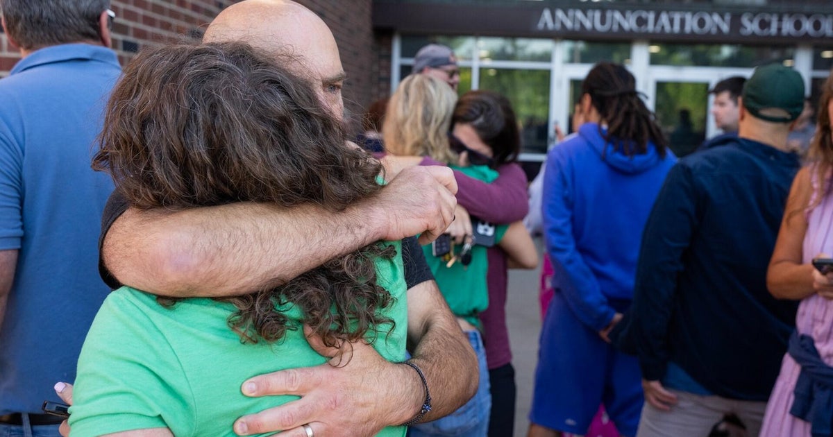 Minneapolis community mourns children after shooting, hopes for recoveries