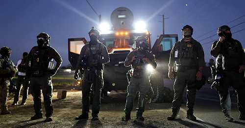 Trump planning immigration crackdown in Chicago next week, DHS sources say