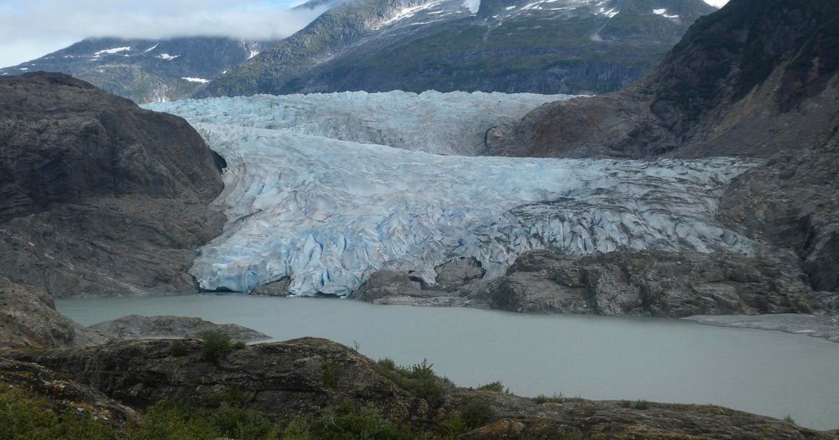 2 tourists fall to their deaths in separate incidents near Alaska glacier