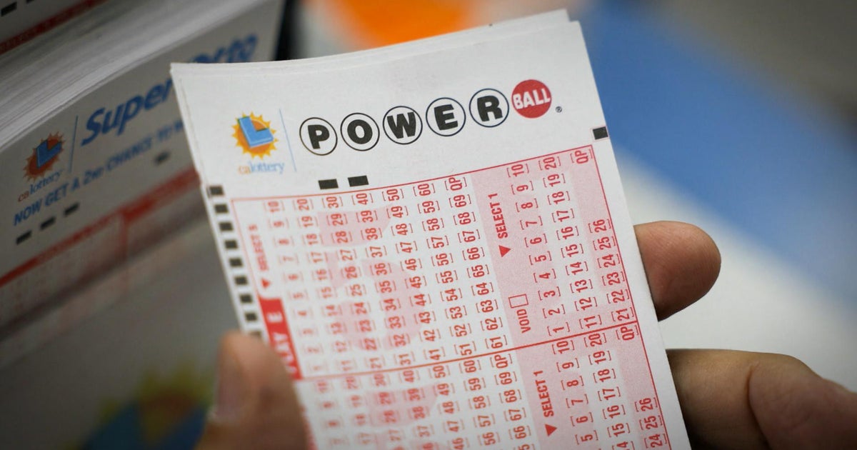 Powerball jackpot soars to $1.7 billion after no big winner again