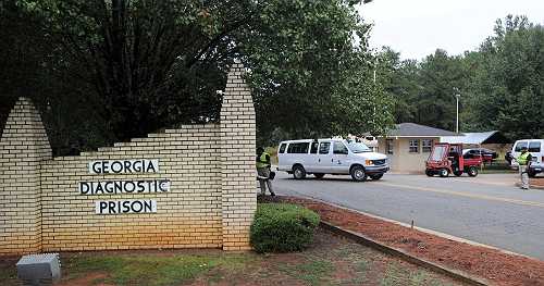 Georgia judge temporarily halts execution over questions about clemency process