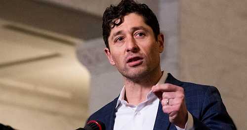 Minneapolis mayor slams Trump officials for Renee Good comments, calls for transparency