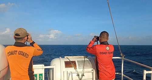 Ferry sinks in southern Philippines, killing at least 7; over 200 rescued