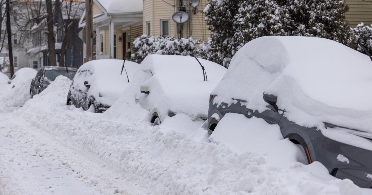 Eye Opener: Millions dig out from massive winter storm