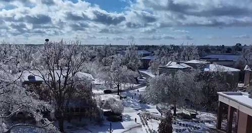 Winter weather pummels Ole Miss campus
