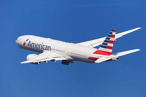 American Airlines Grounds Flights After System-Wide Tech Outage