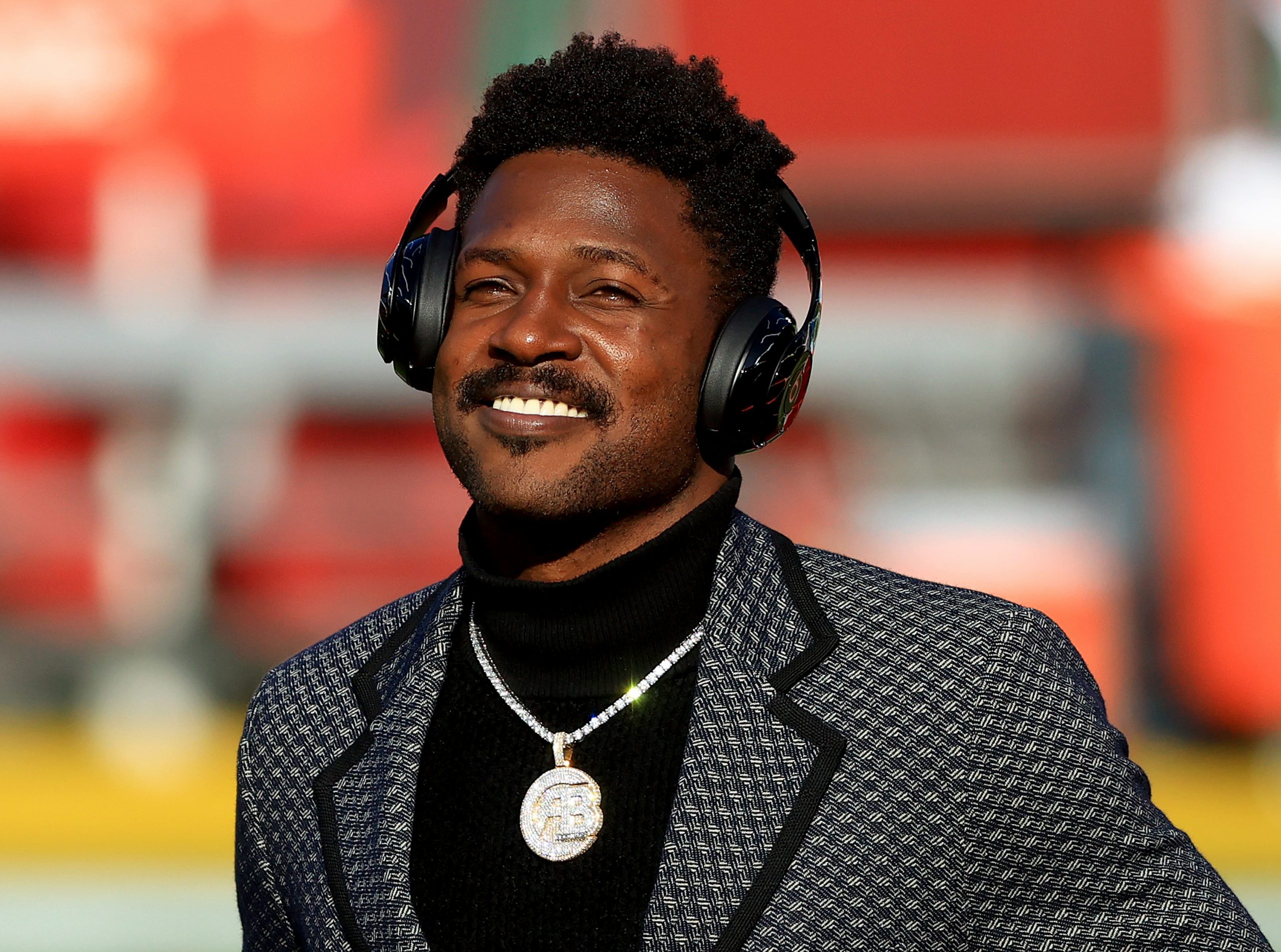 Antonio Brown Allegedly Flees Country After Attempted Murder Warrant
