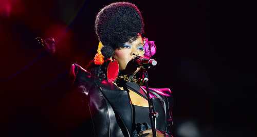Lauryn Hill Performs Late Night Set to Sparse Crowd at 2025 Essence Festival