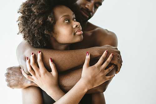 Why You Should Be Cautious When a Man Comes On Too Strong